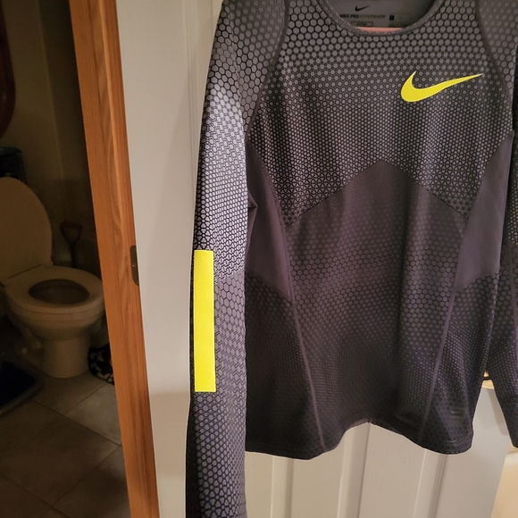 Exercising Clothing - Picture 2 of 7